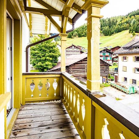 Hotel Vallatscha Curaglia Buitenkant foto