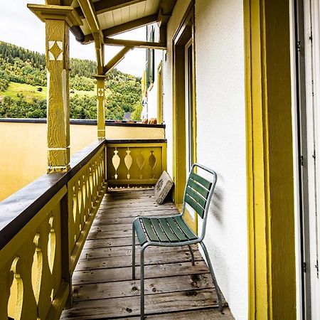 Hotel Vallatscha Curaglia Buitenkant foto