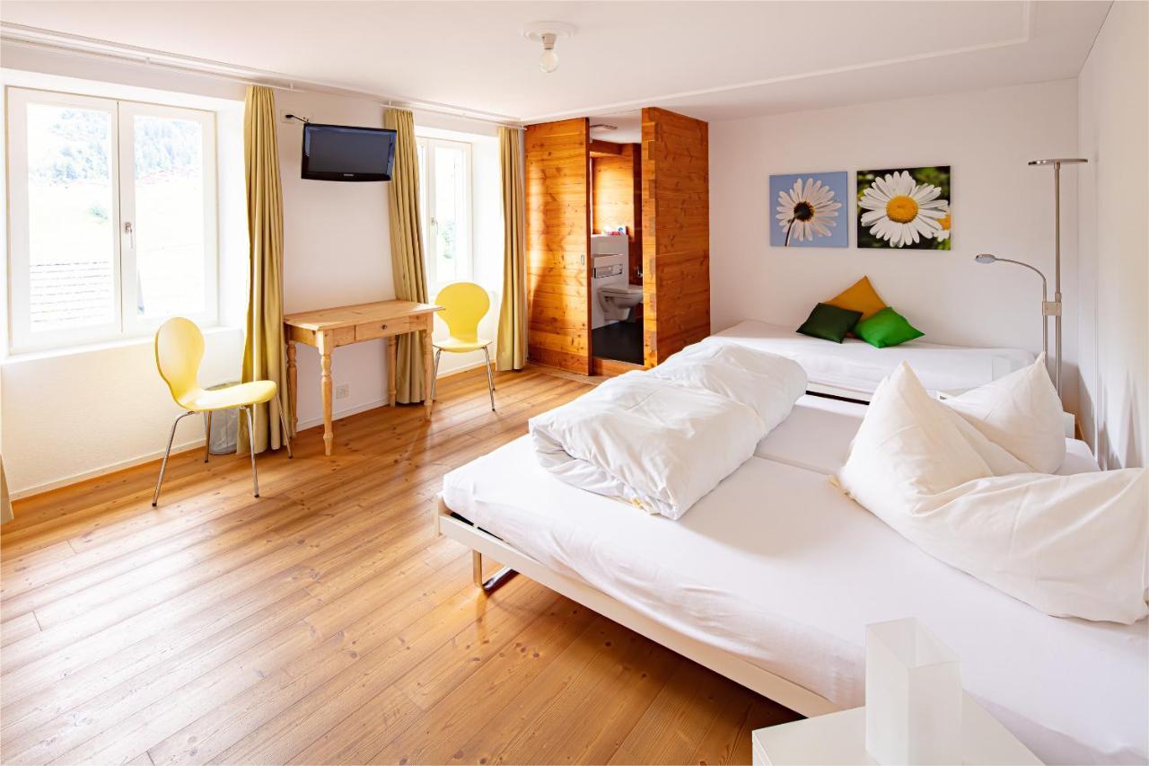Hotel Vallatscha Curaglia Buitenkant foto