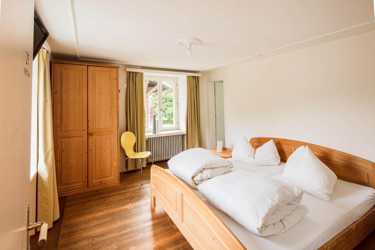 Hotel Vallatscha Curaglia Buitenkant foto