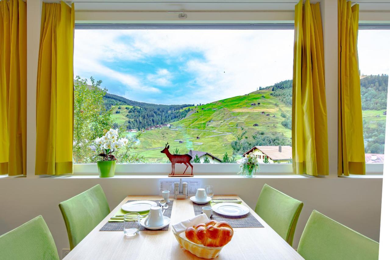 Hotel Vallatscha Curaglia Buitenkant foto