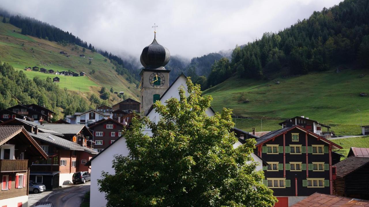 Hotel Vallatscha Curaglia Buitenkant foto