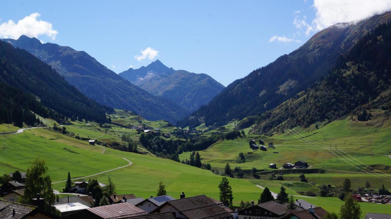 Hotel Vallatscha Curaglia Buitenkant foto