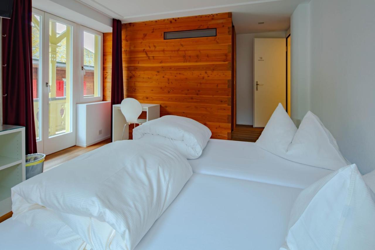 Hotel Vallatscha Curaglia Buitenkant foto