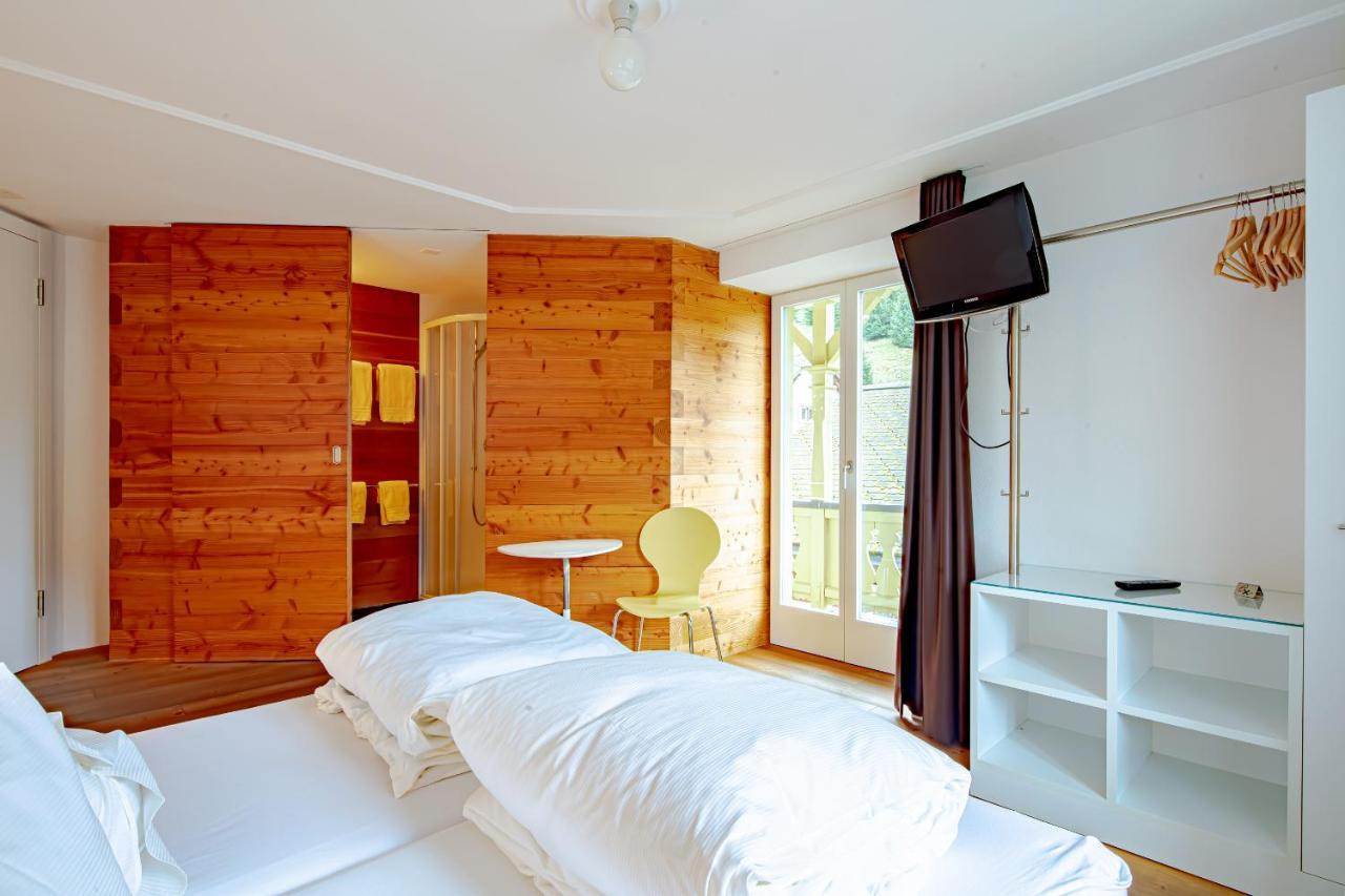 Hotel Vallatscha Curaglia Buitenkant foto