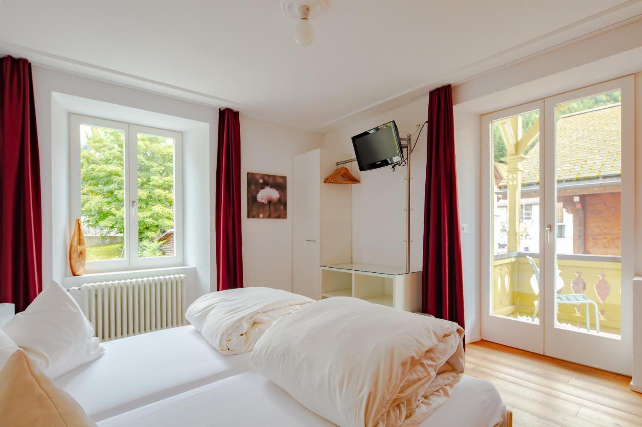 Hotel Vallatscha Curaglia Buitenkant foto