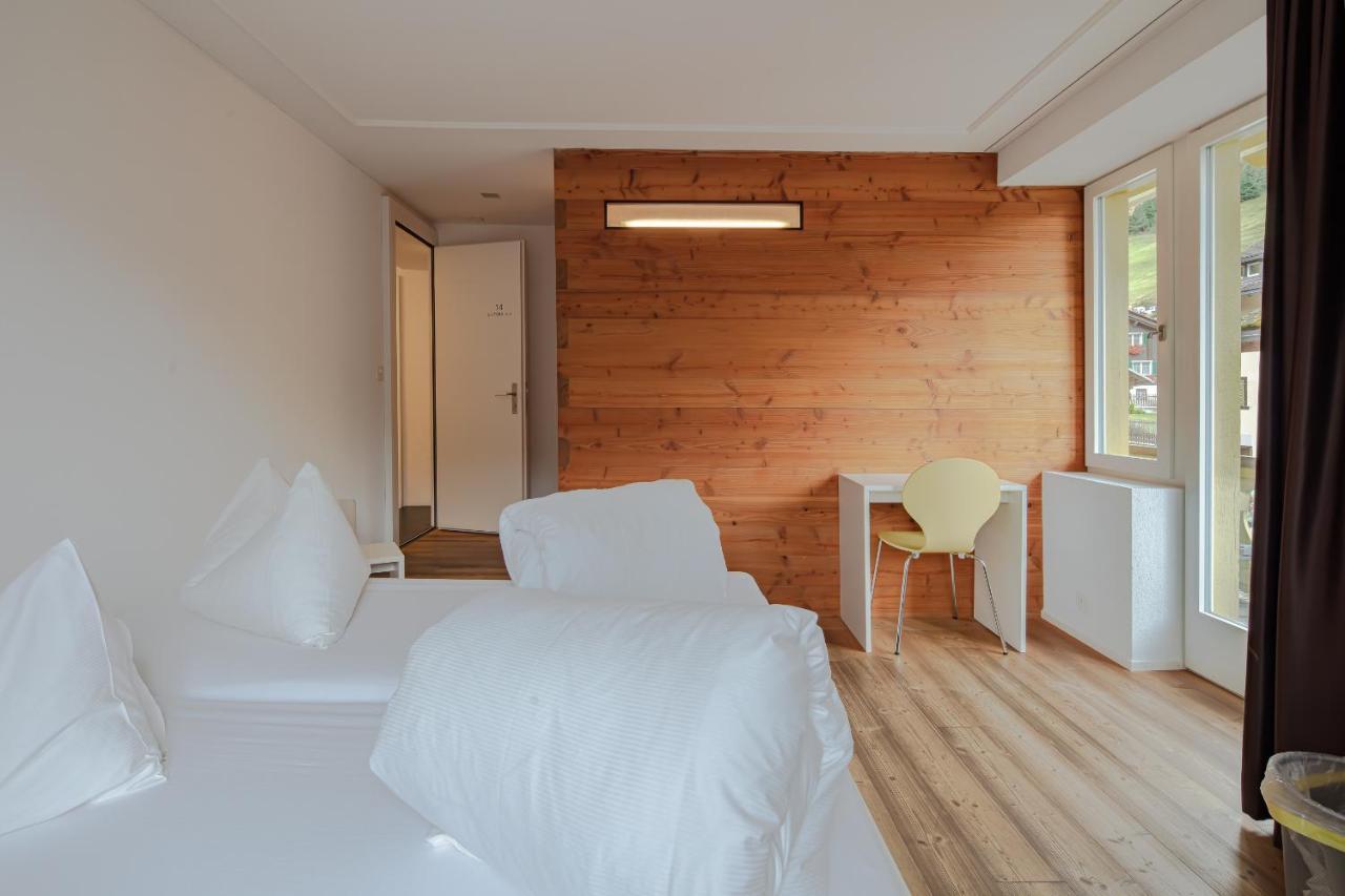 Hotel Vallatscha Curaglia Buitenkant foto