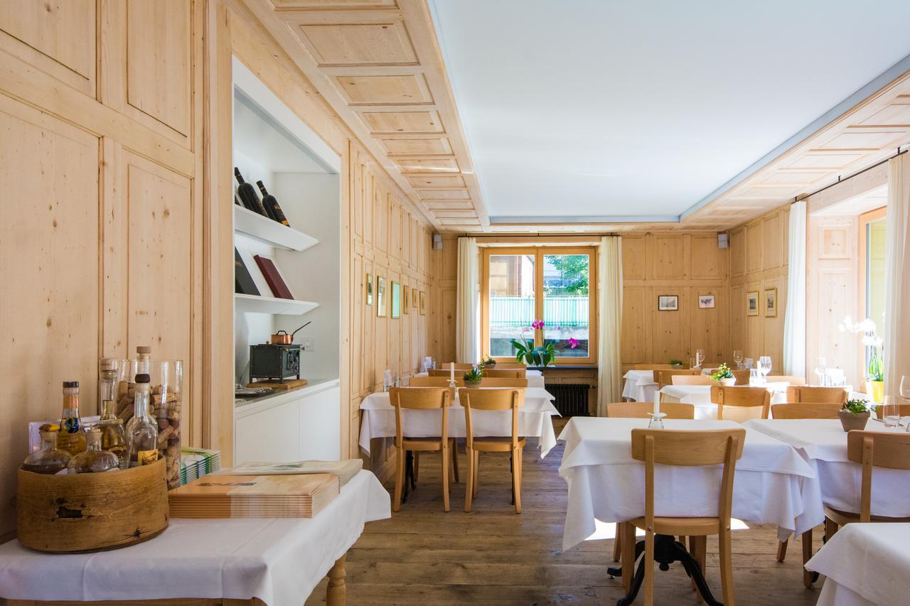 Hotel Vallatscha Curaglia Buitenkant foto
