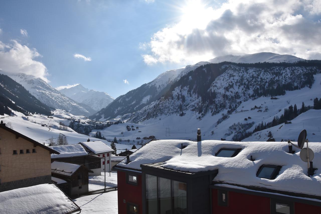 Hotel Vallatscha Curaglia Buitenkant foto